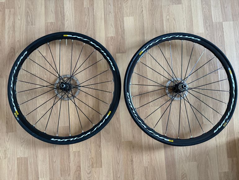 Used Mavic Ksyrium Disc Wheelset bike — image 5 of 5