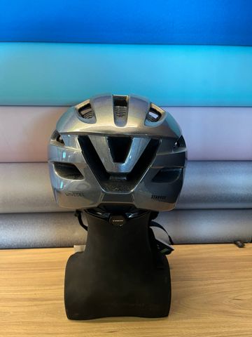 Used Bontrager Circuit WaveCel Helmet bike — image 3 of 4