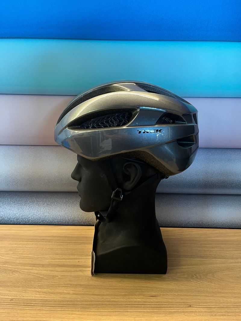 Used Bontrager Circuit WaveCel Helmet bike — image 2 of 4