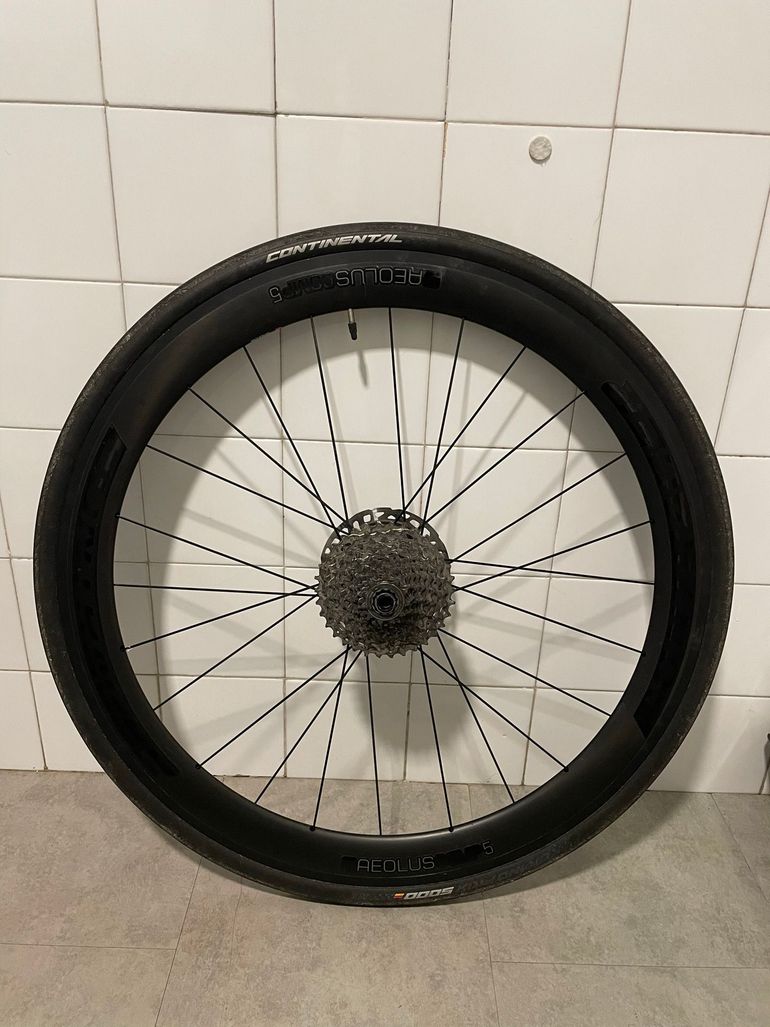Used Bontrager Aeolus Comp 5 bike — image 5 of 5