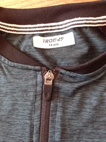 Used Trois 25 T Shirt VTT enfant bike — image 2 of 2