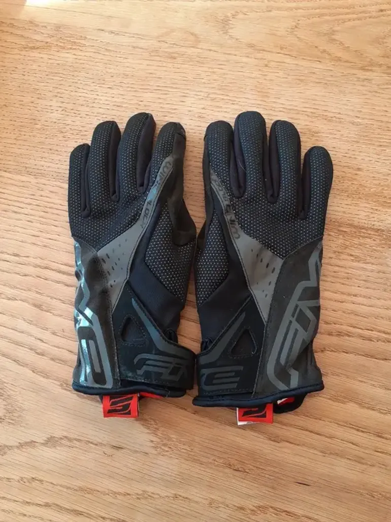 Used Five Ten Gants VTT hiver bike — image 1 of 3