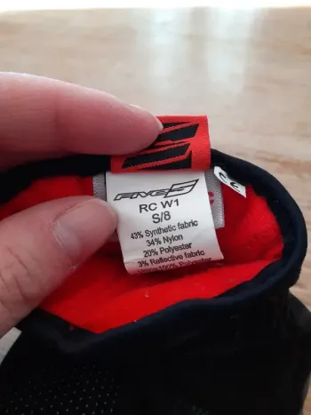 Used Five Ten Gants VTT hiver bike — image 3 of 3