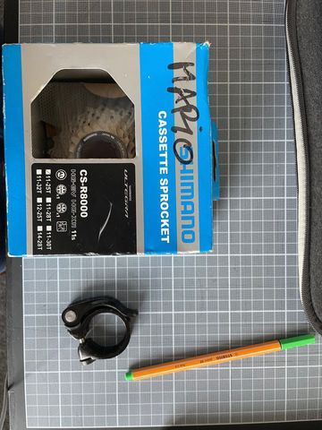 Käytetty Shimano cs r8000 2020 Drivetrain & Pedals