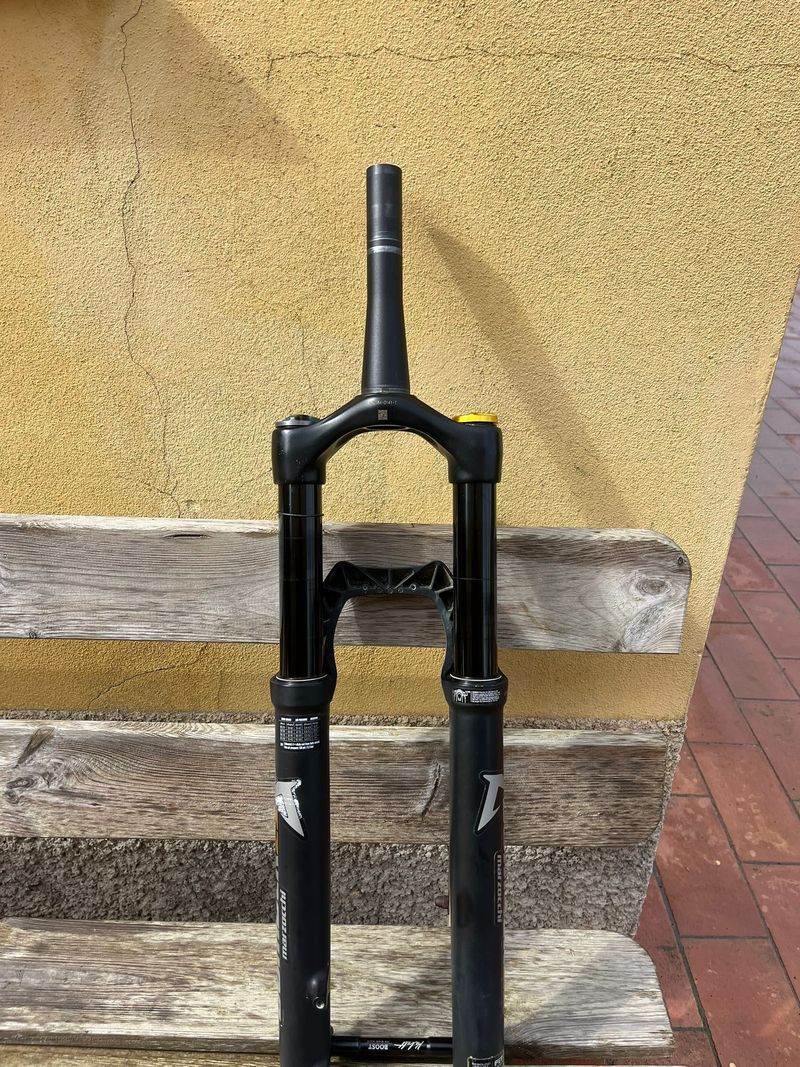 Używany Marzocchi Suspension Fork 2025 bike — zdjęcie 3 z 5