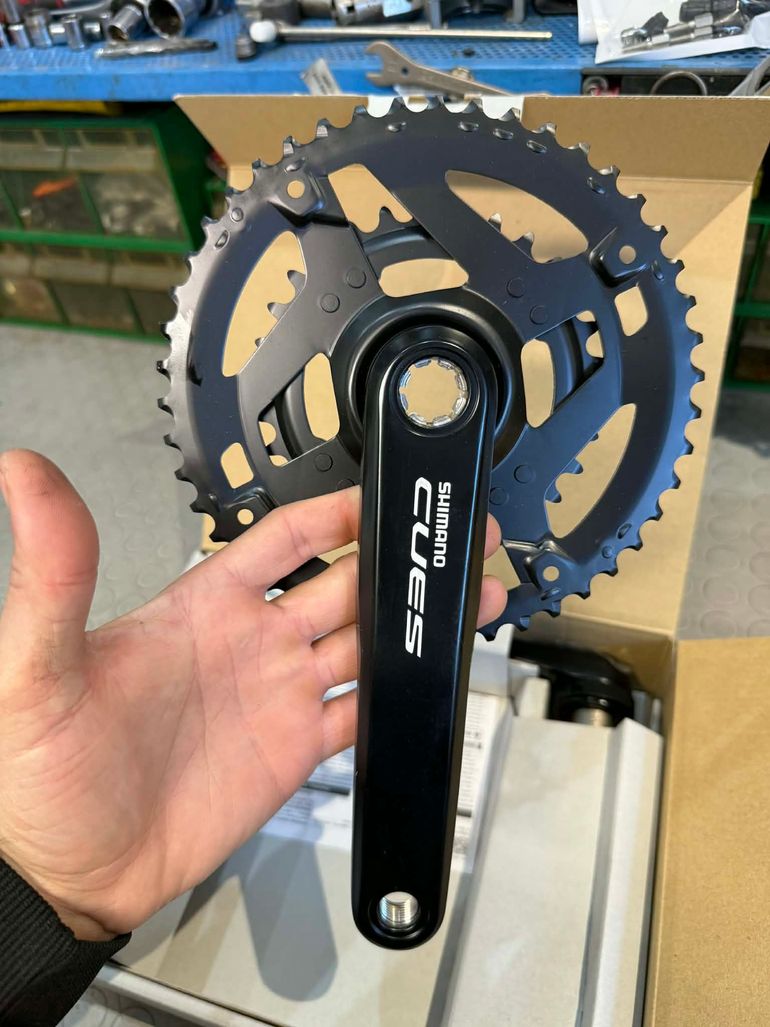 Used Shimano CUES. 175mm. 46/30T. FC-U4010. 9/10s bike — image 4 of 11