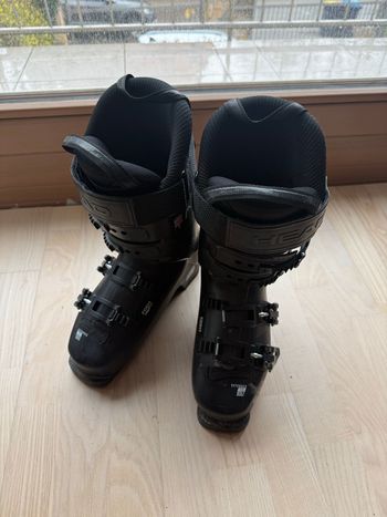 Used Head Formula 100 MV GW Ski Boots 2025 bike — image 2 of 5