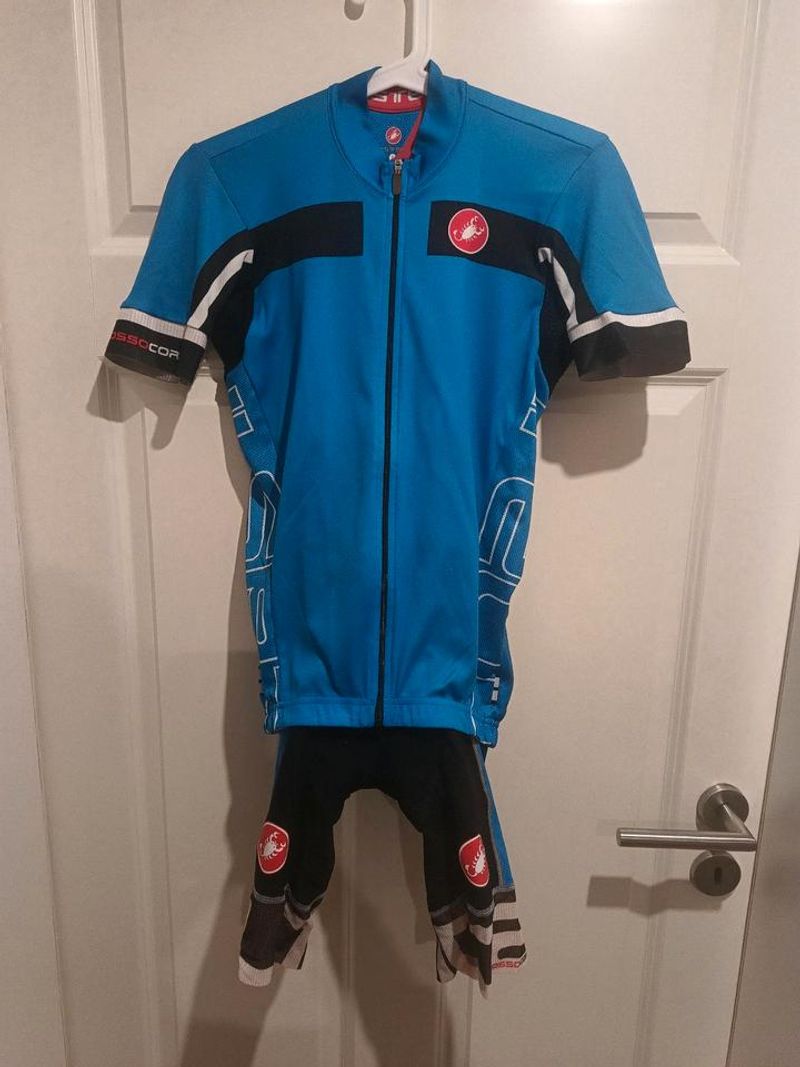 Used Castelli Free AR 4.0 Trikot + Free Aero Trägerhose + Socken Cycling Clothing