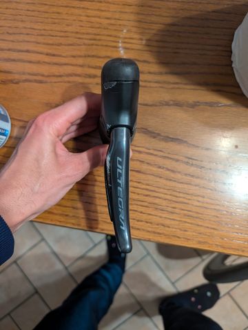 Shimano Ultegra DI2 Leva 2025 Drivetrain & Pedals usato