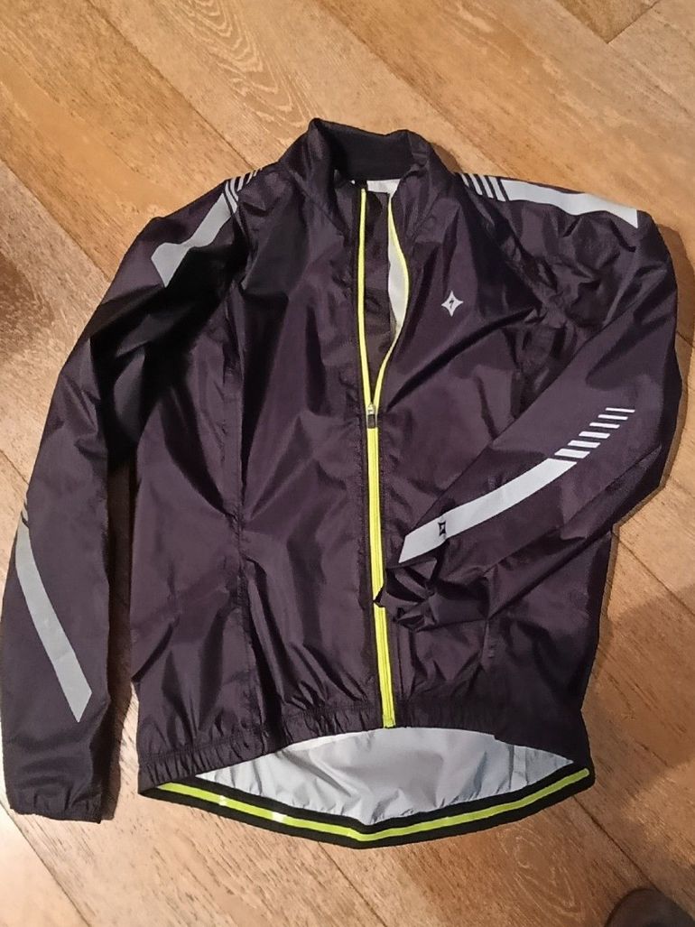Used Specialized Antiacqua Jacket bike — image 1 of 3