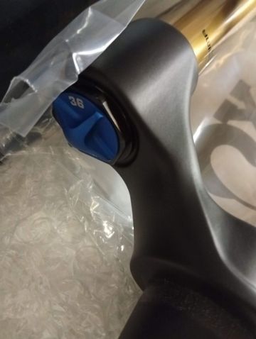 Used Fox 36 FLOAT 27.5 160 Fork 2023 bike — image 5 of 10