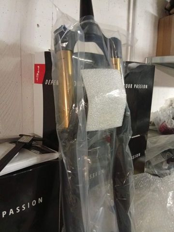 Used Fox 36 FLOAT 27.5 160 Fork 2023 bike — image 2 of 10