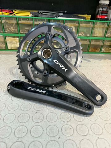 Gebrauchtes Shimano GRX. 2x11v. 48/31T. 175mm. FC-RX810 Drivetrain & Pedals