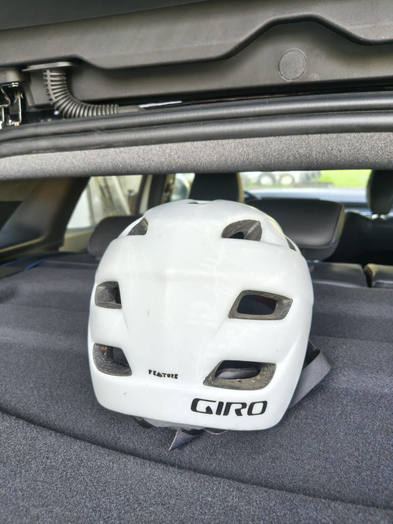 Used Giro Fixture Grey bike — image 3 of 4