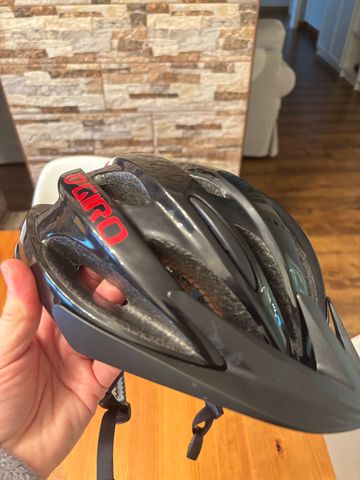 Used Giro Revel bike — image 7 of 11