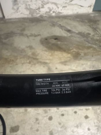 Used Dt Swiss Gravel LN Wheelset 2025 bike — image 9 of 14