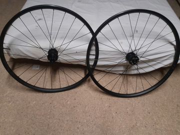 Used Bontrager Roue VTT bike — image 2 of 3