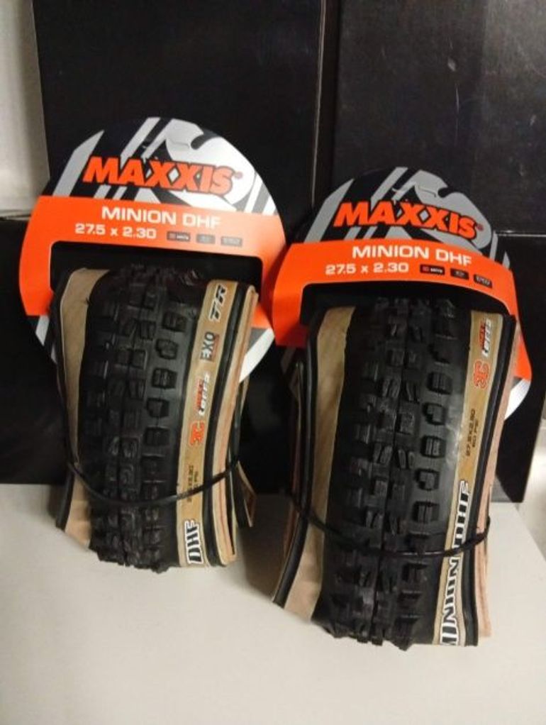 Used Maxxis Minion DHF EXO Tubeless Skinwall 3C MaxxTerra 60TPI 27.5x2.30 bike — image 3 of 10