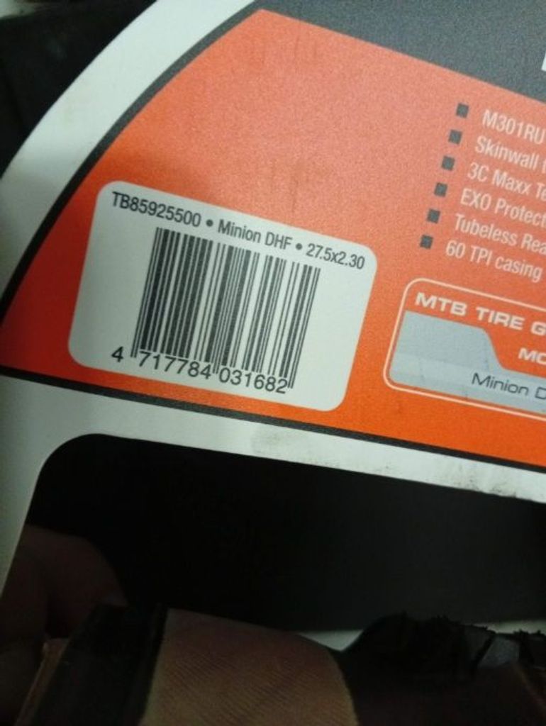 Used Maxxis Minion DHF EXO Tubeless Skinwall 3C MaxxTerra 60TPI 27.5x2.30 bike — image 5 of 10