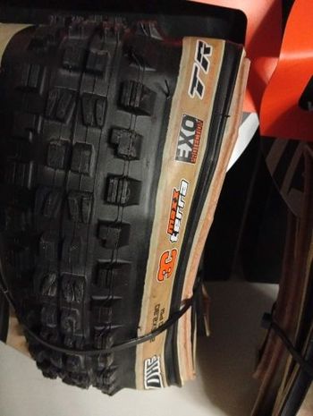 Used Maxxis Minion DHF EXO Tubeless Skinwall 3C MaxxTerra 60TPI 27.5x2.30 bike — image 2 of 10