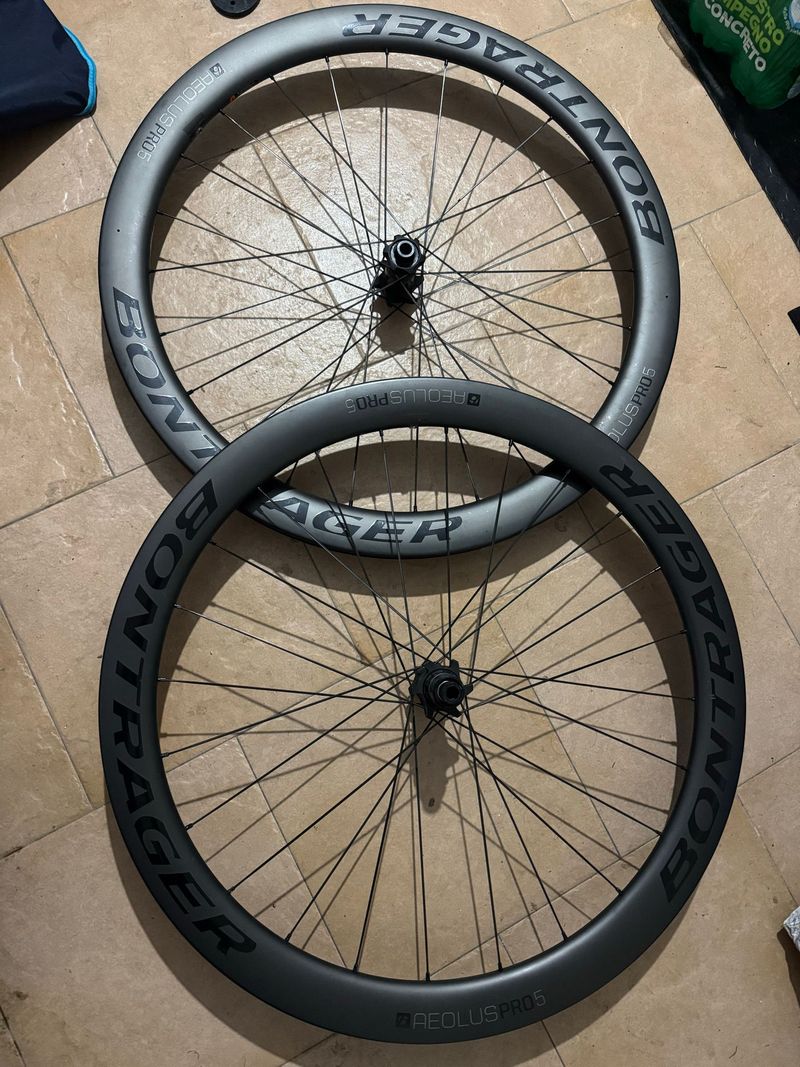 Použité Bontrager Aeolus Pro 5 TLR Carbon Wheelset Wheels
