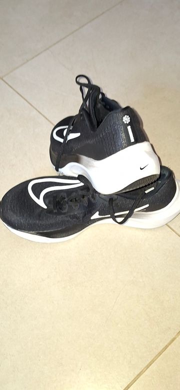 Used Nike Zoom Fly 5 tg. 43 Running Shoes