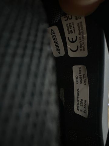 Used Giro Aries Spherical Mips 2024 bike — image 7 of 7
