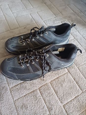 Used Shimano spd shoes bike — image 2 of 4