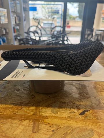 San Marco Shortfit 2.0 Open Fit Carbon CFX Narrow 2026 Saddles & Seatposts de segunda mano