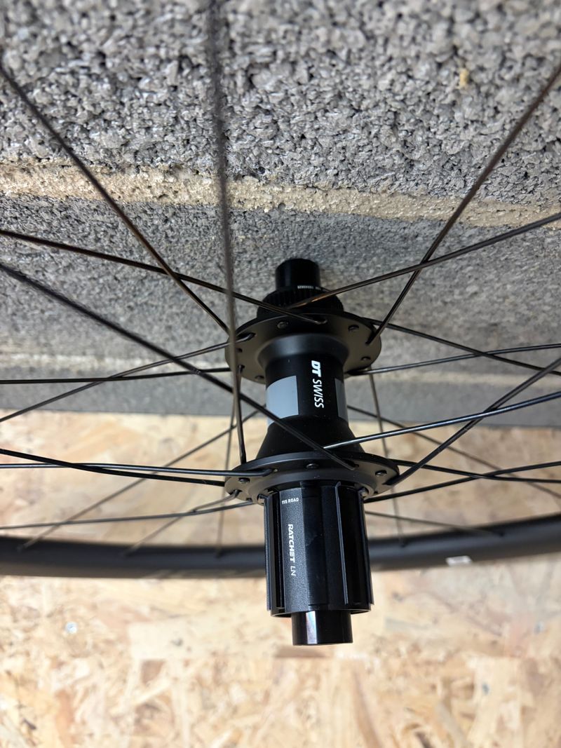 Used Roval Rapide C38 Disc bike — image 4 of 5