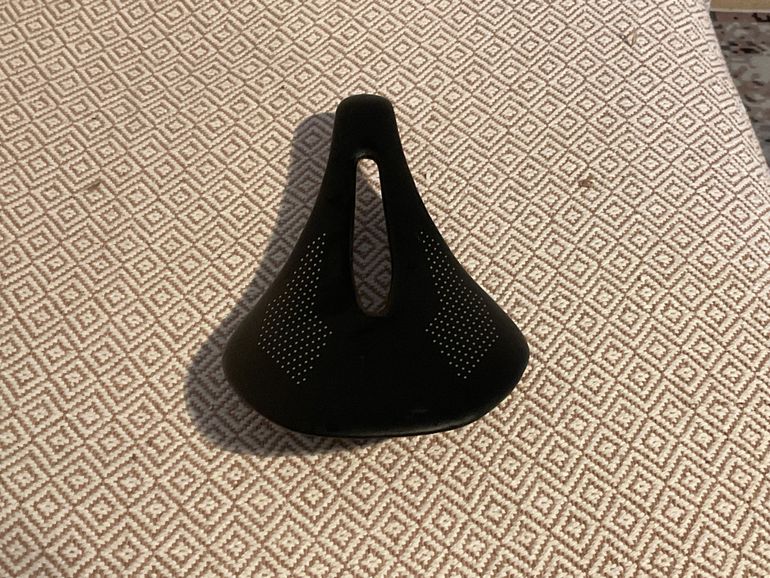 Used Elita One One Saddle 2025 bike — image 2 of 9