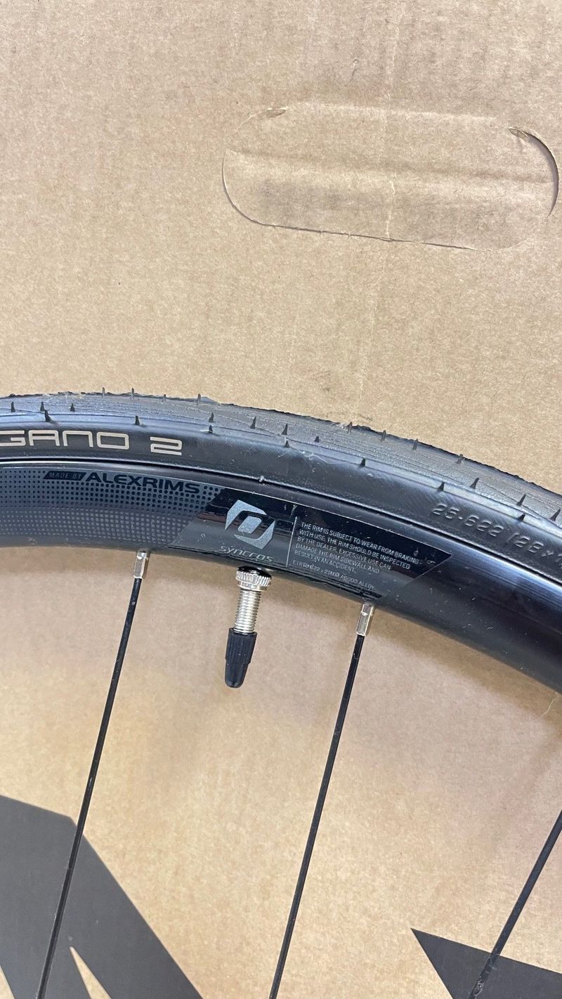 Syncros Road Bike Wheelset 2025 bike d'occasion — image 4 sur 7