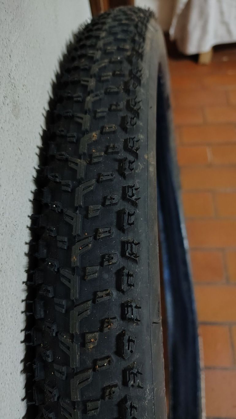 Used Vittoria Mezcal graphene 29x2.25 2025 bike — image 3 of 3