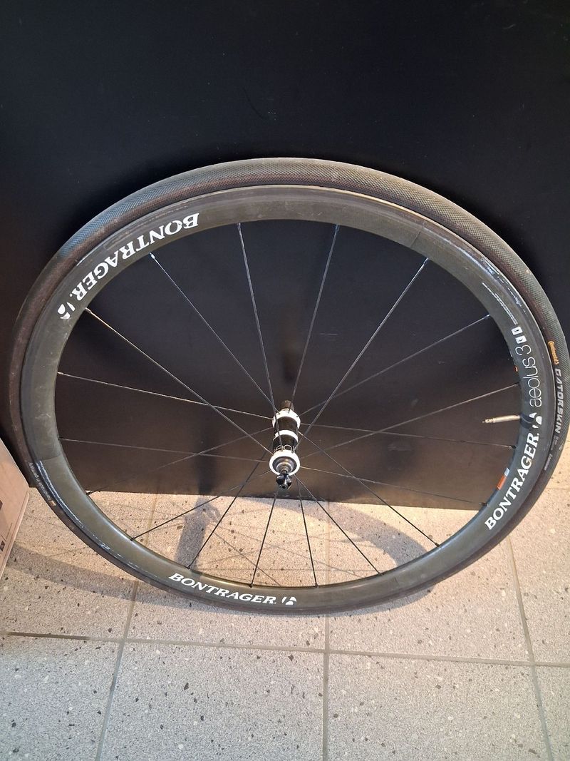Used Bontrager Aeolus 3 Patin a Boyau 2017 Wheels