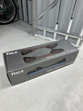 Tacx, NEO Motion Plates