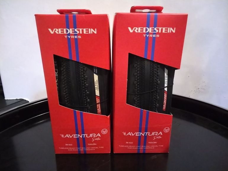 Used VREDESTEIN aventura seta 2025 bike — image 1 of 2