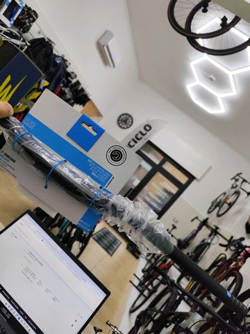 Używany Pro LT handlebar 2024 bike — zdjęcie 2 z 3