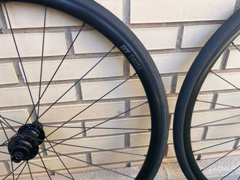 Used Dt Swiss R470 2021 bike — image 2 of 11