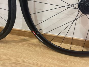Used Dt Swiss R470 2021 bike — image 10 of 11