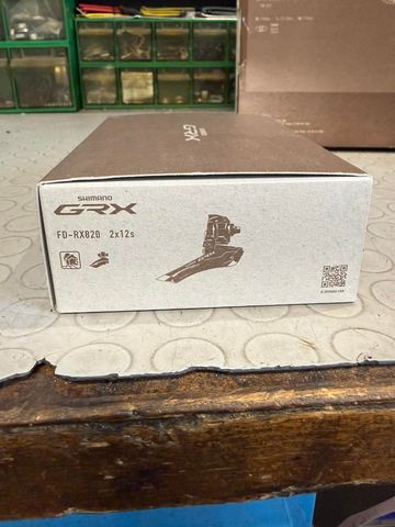 Shimano GRX. 2x12. FD-RX820. MECCANICO. Drivetrain & Pedals usato