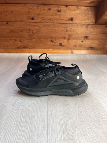 Used Nike ZoomX Zegama Trail 2 bike — image 4 of 11