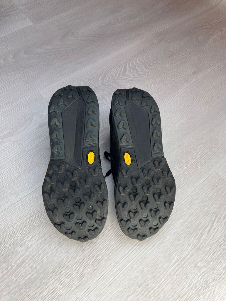 Used Nike ZoomX Zegama Trail 2 bike — image 8 of 11