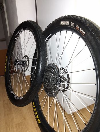 Used Halo Wheels 29" Carbon Boost Wheels bike — image 6 of 6