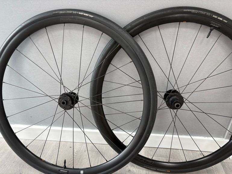 Used Giant PR-2 Disc Wheelset 2025 bike — image 1 of 9