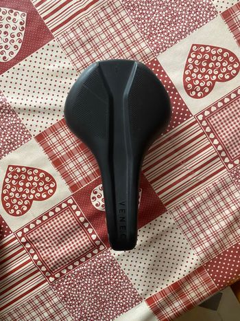 Used acid Natural Fit Venec Saddle 2024 bike — image 1 of 4