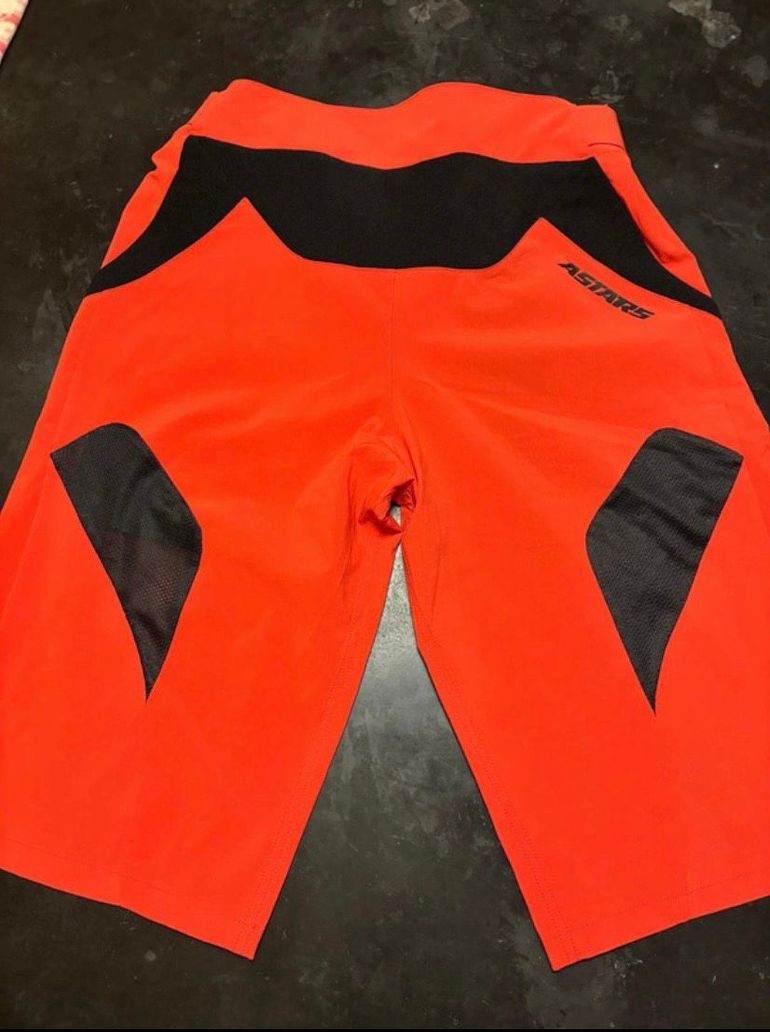 Used Alpinestars pathfindershort bike — image 2 of 3