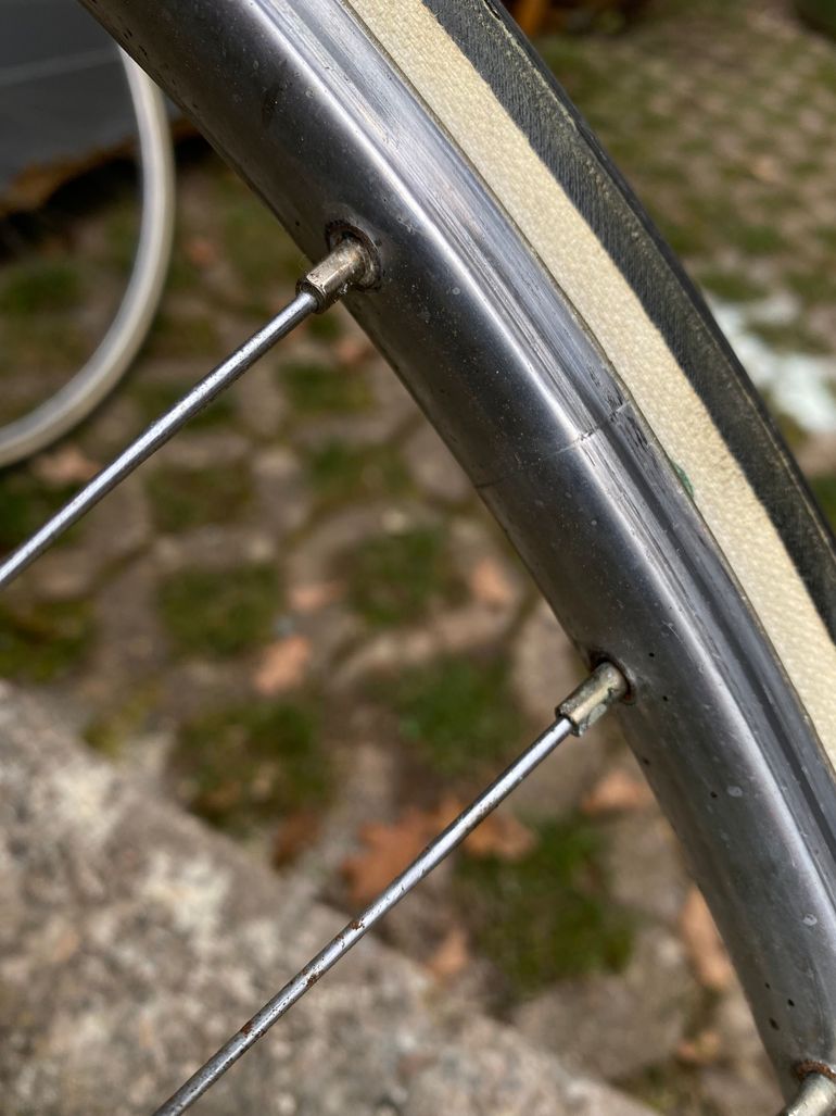 Used SUPER CHAMPION Laufradsatz Schlauchreifen Norma Naben Berg WWS Speichen 1970 bike — image 11 of 12