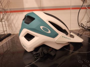 Gebrauchtes Oakley DRT3 Trail MIPS Helmet 2025 bike — Bild 2 von 4