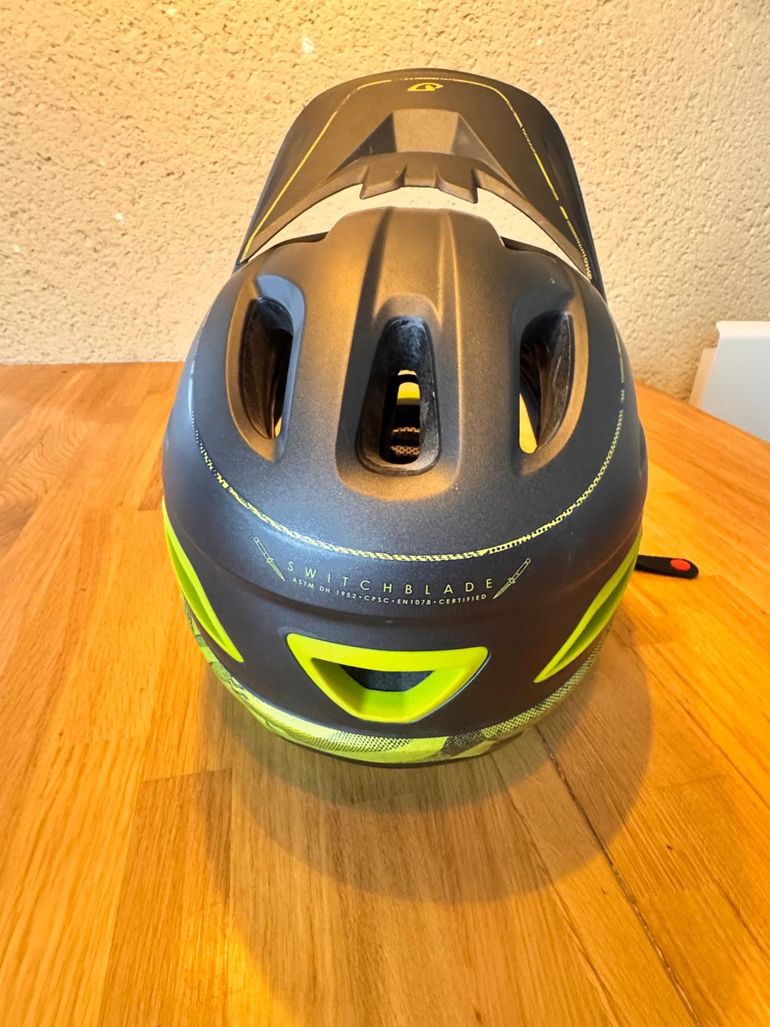 Used Giro Switch blade bike — image 3 of 4