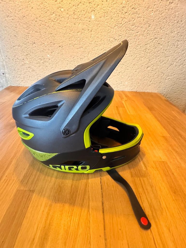 Used Giro Switch blade bike — image 2 of 4